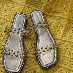 Pierre Dumas gold slides never worn size 9